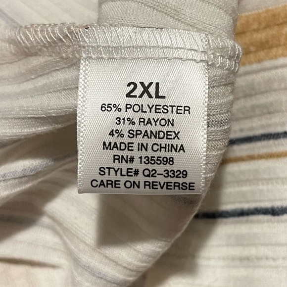 CURE 2XL TOP - Picture 5 of 6